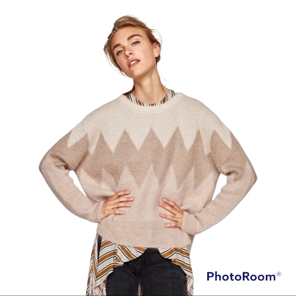 Zara Beige Chevron Crewneck Sweater